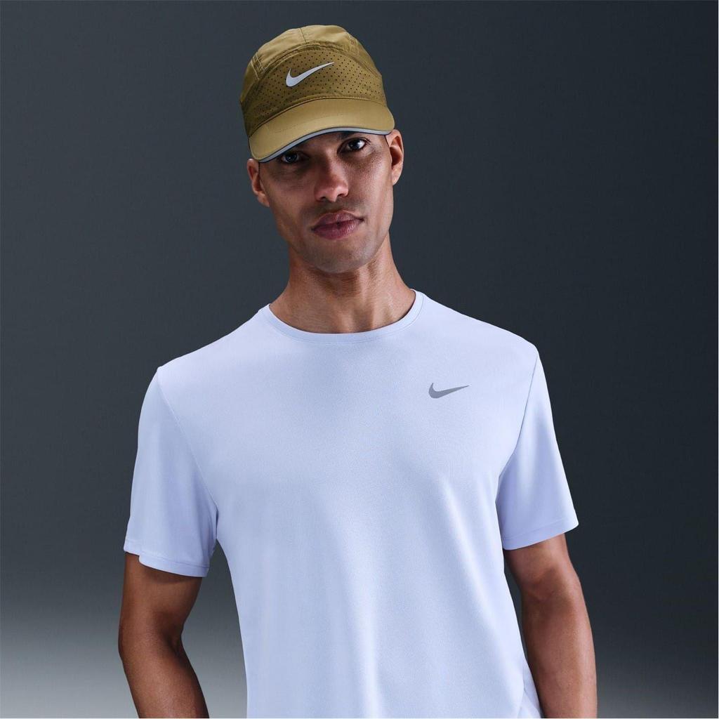 Nike Mens Miler Swoosh Reflective Detail T-Shirt