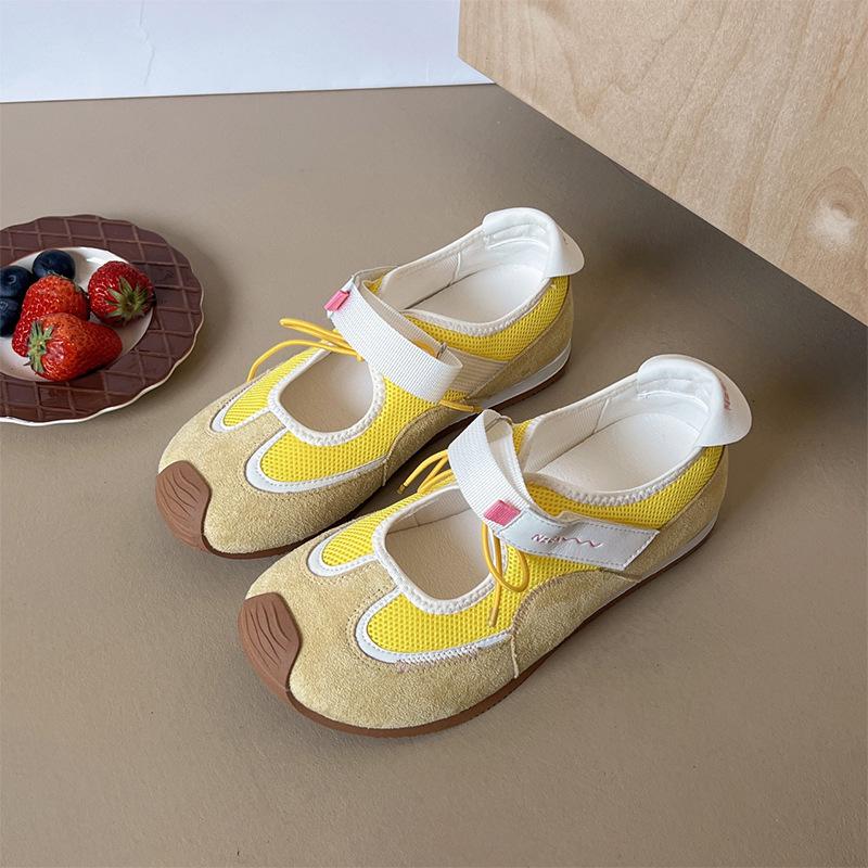 New hollow shallow mouth versatile German training shoes 2025 summer senior sense retro breathable mesh flat bottom casual shoes women