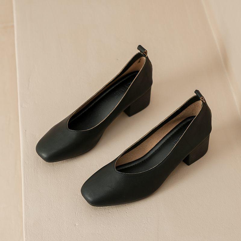 

Leather thick heel soft sole shallow mouth single shoes soft leather new women s shoes work shoes square head casual light mouth grandma shoes 34