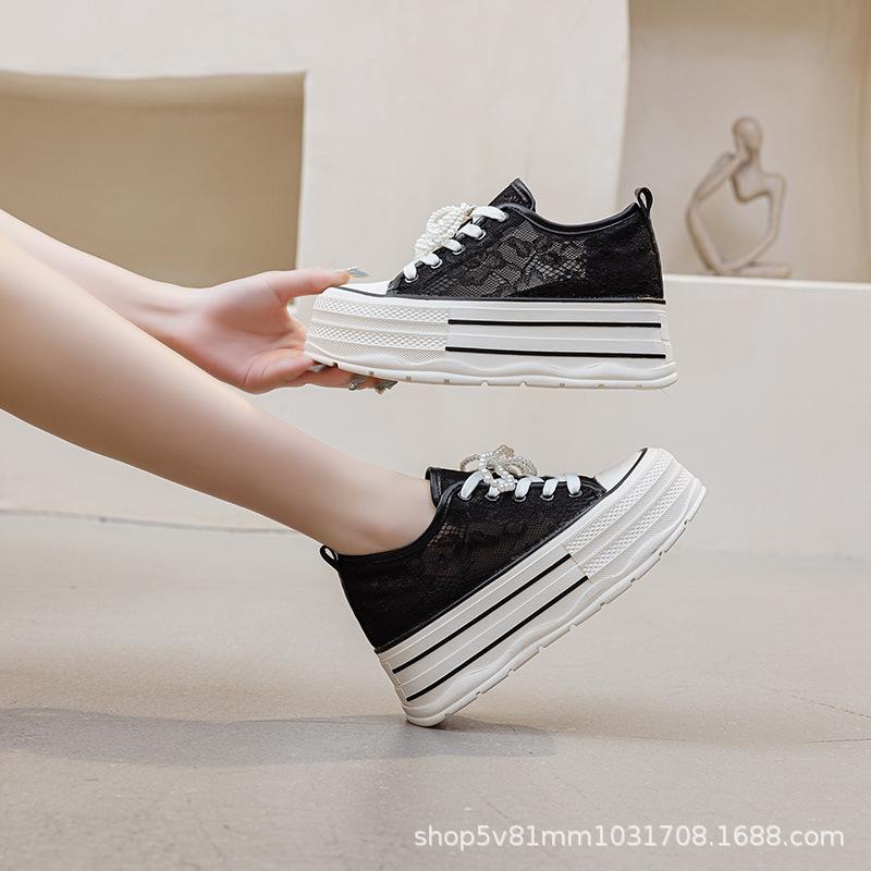 

Summer pearl lace-up mesh shoes 2025 new women s casual versatile thick-soled inner height-increasing mesh shoes tide 34