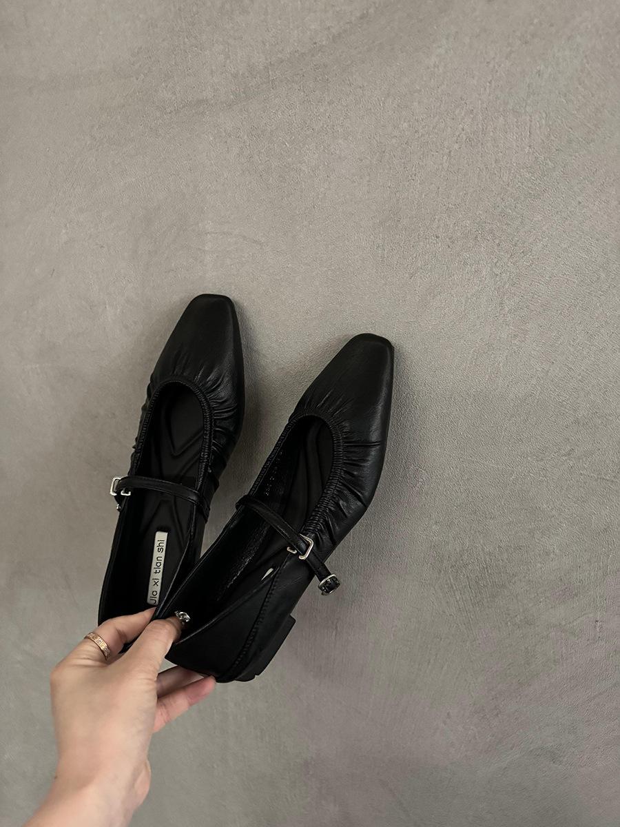 

Серебристые французские туфли на плоской подошве для весны и осени, женская популярная модель 2024 года, вечерние туфли Мэри Джейн 40 чёрный