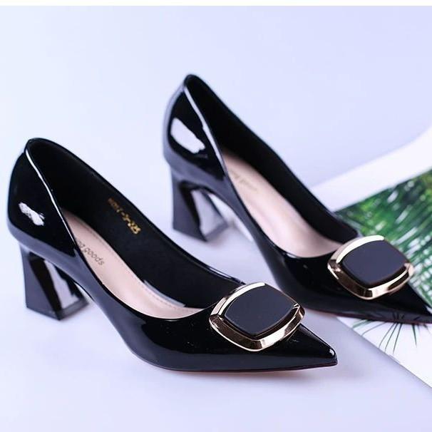 Women's Shoes Spring and Summer 2025 New Pointed Tip Shallow Mouth Single Shoes Women's Versatile Medium Heel Thick Heel Fashion Soft Leather Sof
