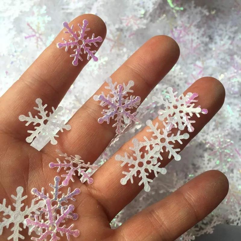 300pcs/bag 2cm Christmas Snowflakes Confetti Artificial Fake Snowflake Patch Xmas Tree Ornaments for Home Party Decor Supplies