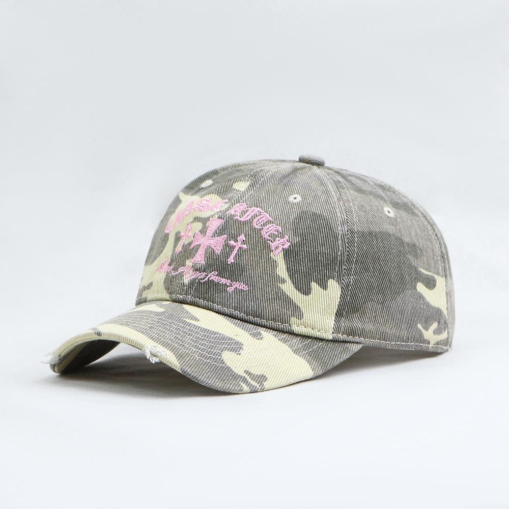 

Fashionable and retro cross-stitch camouflage baseball cap, versatile for both men and women, casual soft-top sun baseball cap Adjustable
