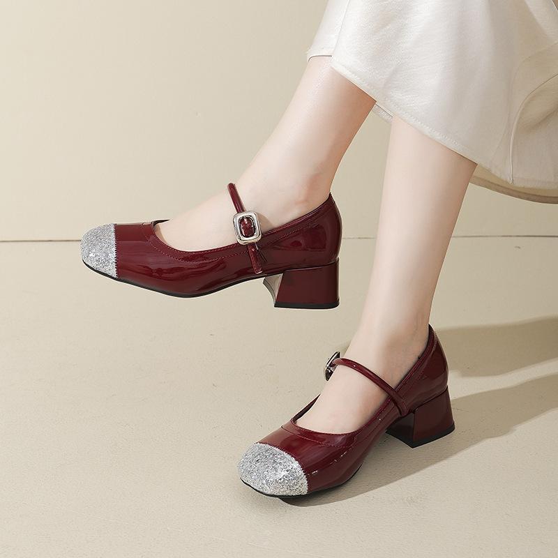 One-word sequined light-mouth single shoes for women's autumn new Xiaoxiangfeng splicing is not tired of foot temperament square head thick heel eve