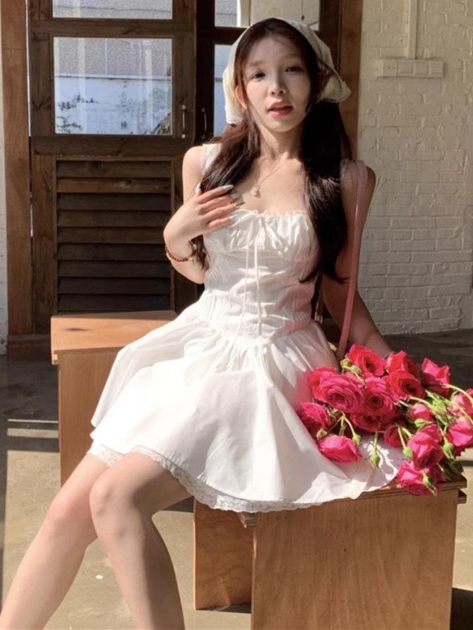 Pure White Moonlight Camisole Dress - Flattering Korean Style for Petite Girls, Sweet Waist-Cinched Short Skirt