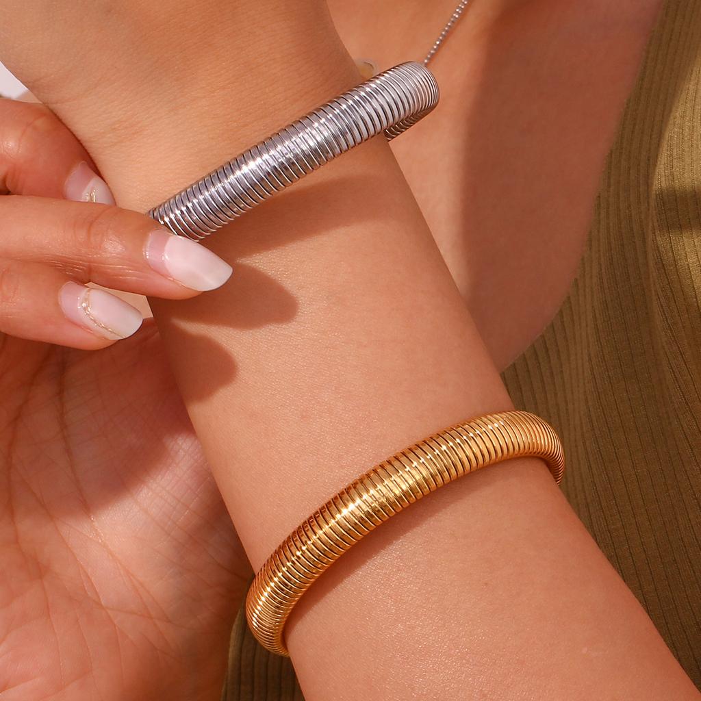 Women's Elastic Wristband Bracelet, Exquisite Jewelry Texture, Elastic Fit Design, Versatile Jewelry for Commuting and Leisure.