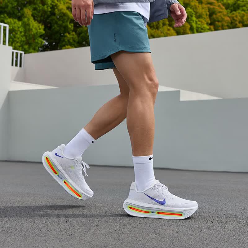 Nike Vomero Premium HQ2050-101 White Men's Running Shoes