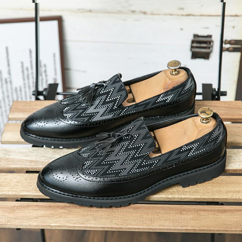 

Large size 47 men s casual low-top Brock carved pointed small leather shoes British style one-pedal loafers 39