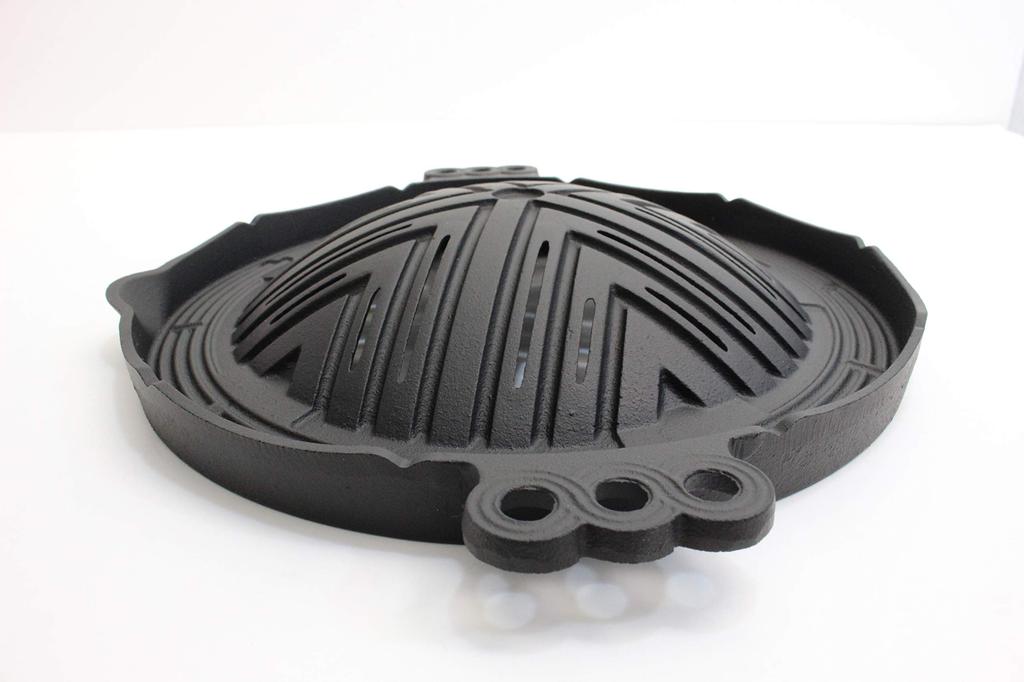 Ikenaga Iron Works with Genghis Khan Gift Wrapping Available "Living Iron" Pot, Perforated, 29cm,