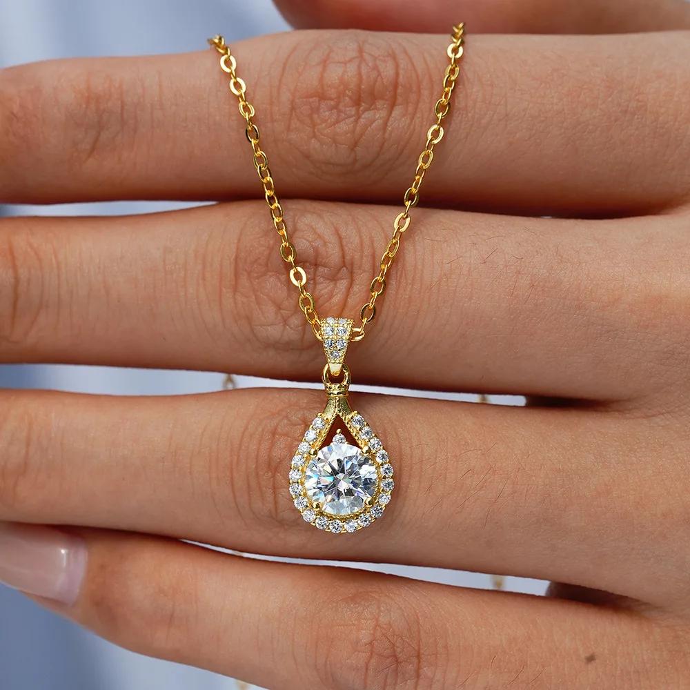 

Luxury Real Gold Drop Pipa Pendant Women s Clavicle Chain Moissanite Necklace