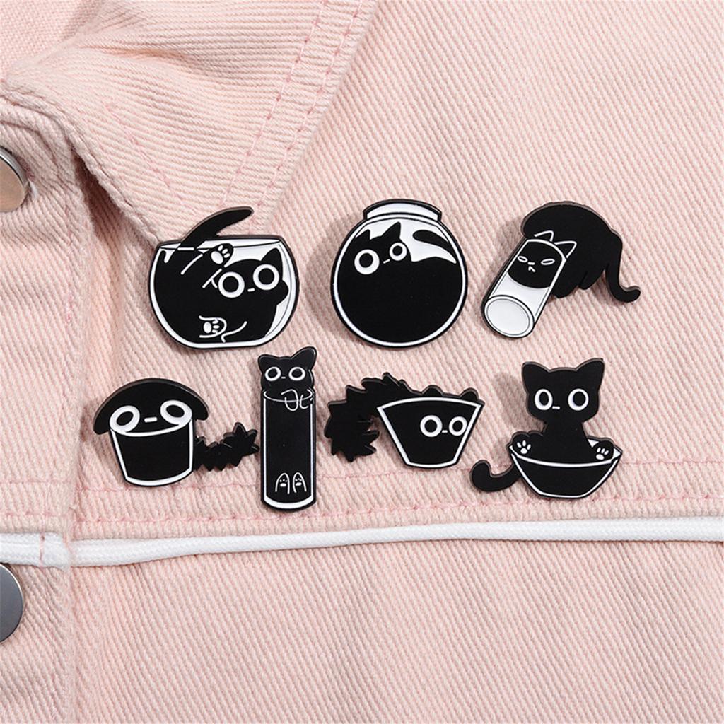 Pack of 5 Lovely Cats Enamel Lapel Pin Cartoon Animal Designs Brooches Portable for Jackets Hats and Backpacks