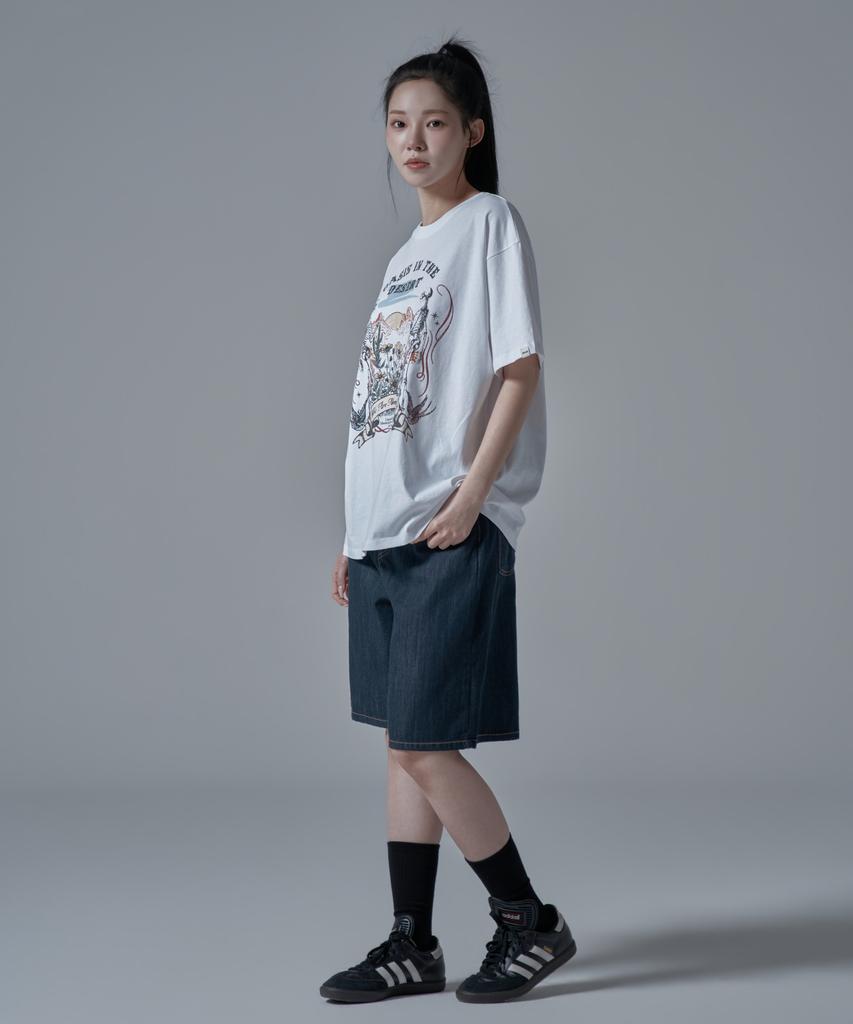 WAARFORWOMAN Wt-72 Skull Oversized Short Sleeve T-Shirt_White