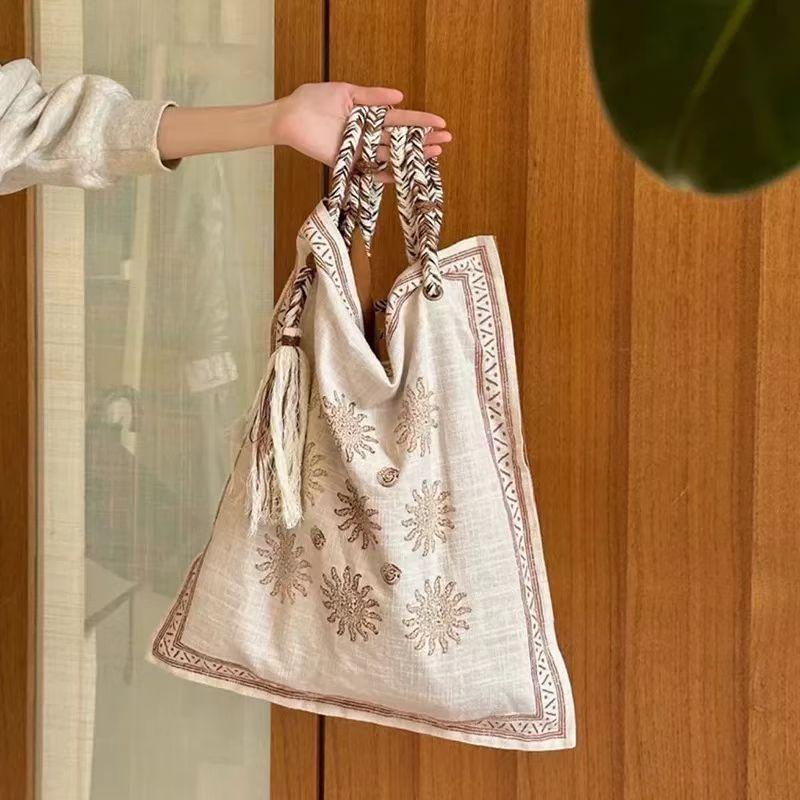 

New niche design linen ethnic style bohemian shoulder messenger bag women s bag large capacity tote bag
