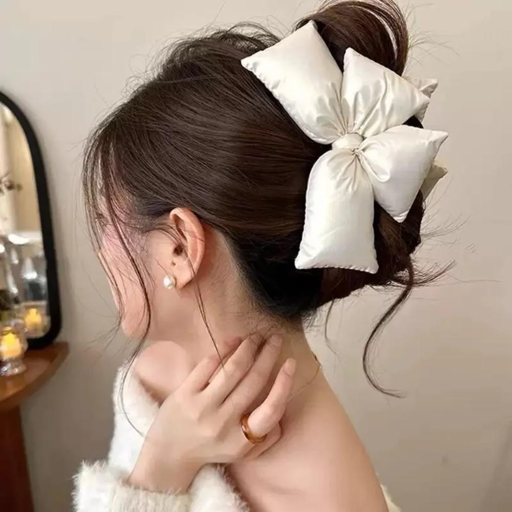 1PC Claw Clip PU Leather Bow Hair Clip Black 3D Design Hair Claw Clip Premium Feel Stylish Girls Kids Hair Accessories for Women