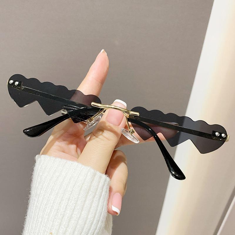 1 bucată ochelari de soare cu inimă Ochelari de soare vintage eleganti Ochelari de soare din metal Ochelari de soare la modă, de designer de marcă, din metal, fără montură