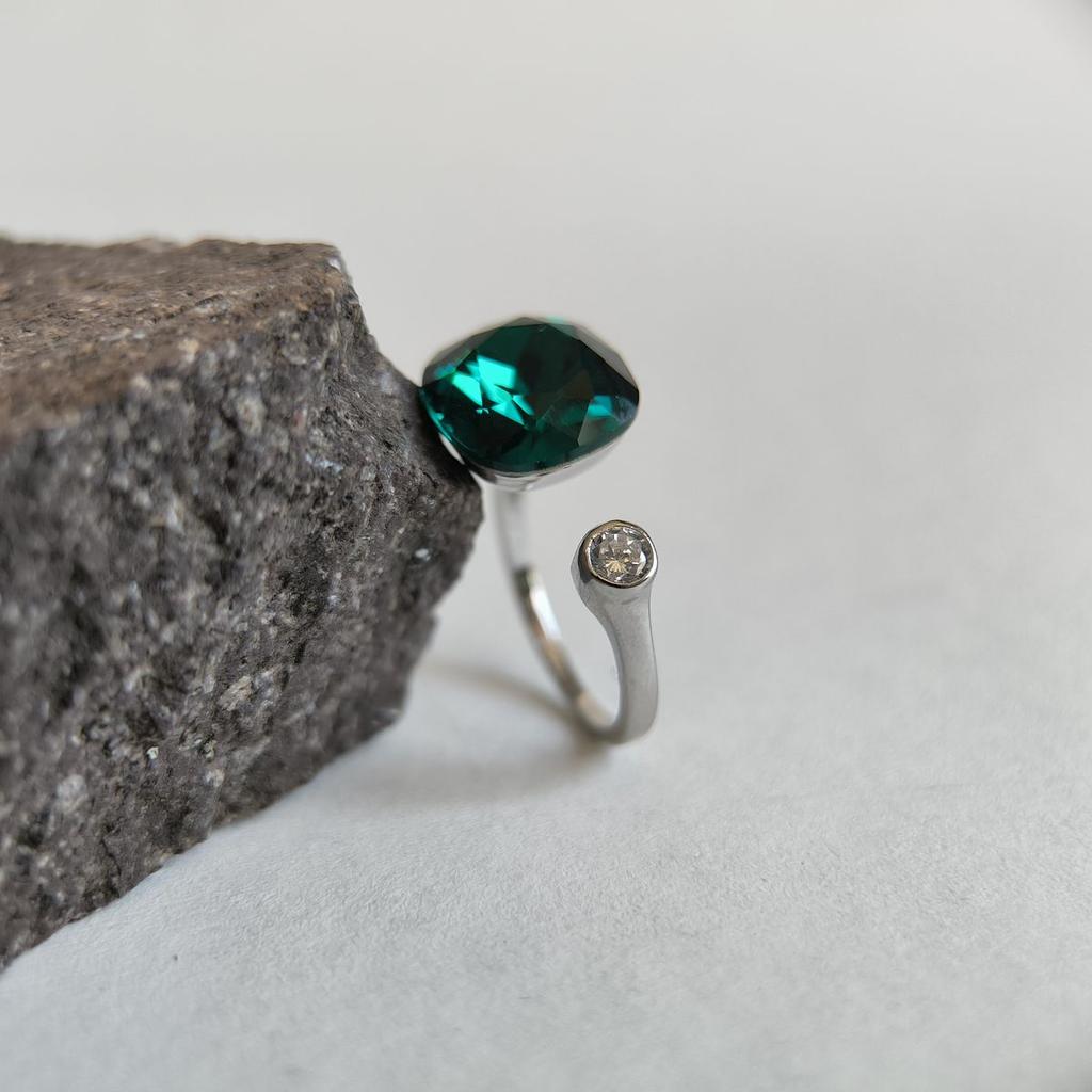 Silver Ring with Cubic Zirconia, Product Weight 4.9 G (60002215)