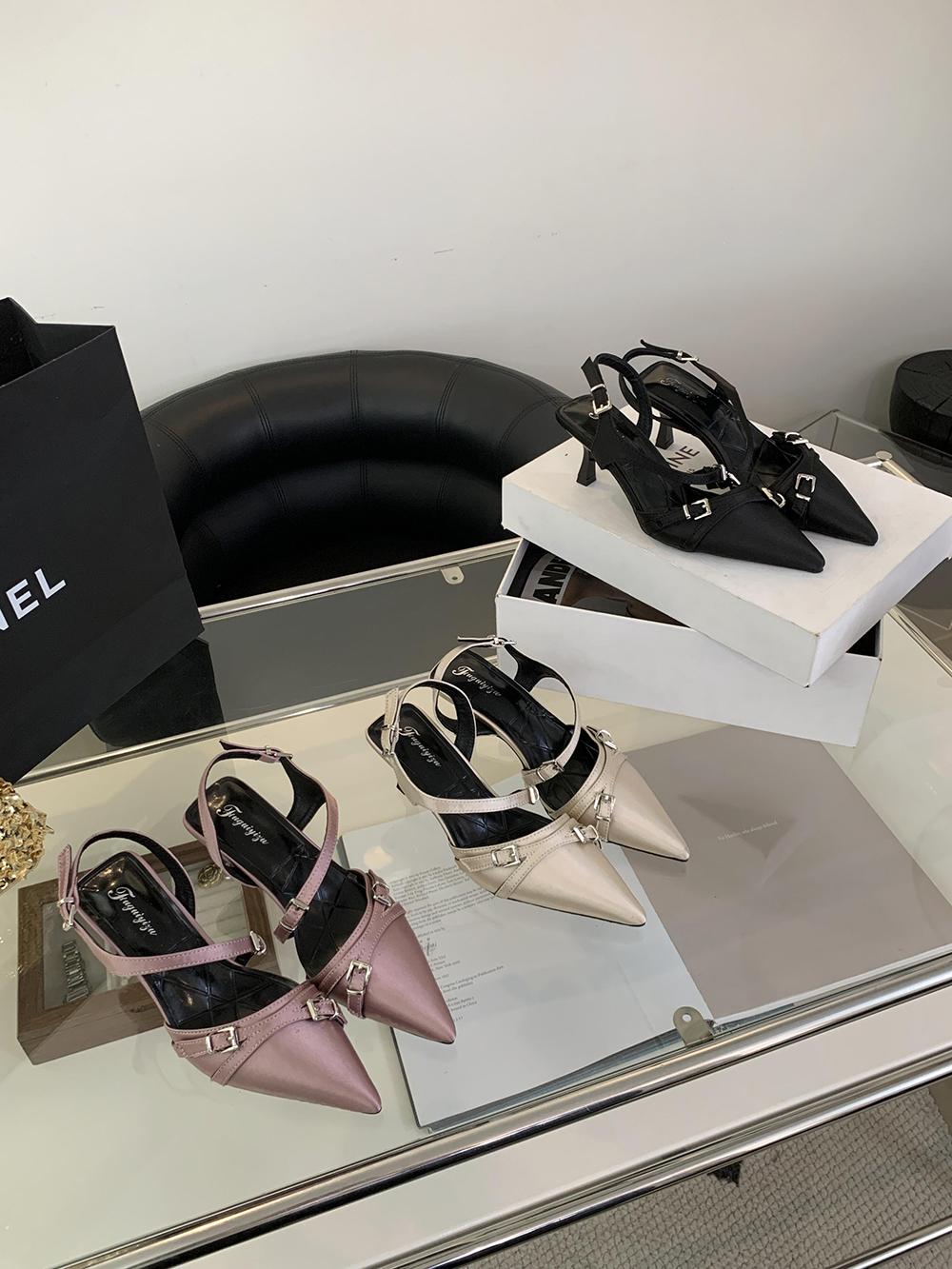 Модные женские босоножки с острым носком — фото 7