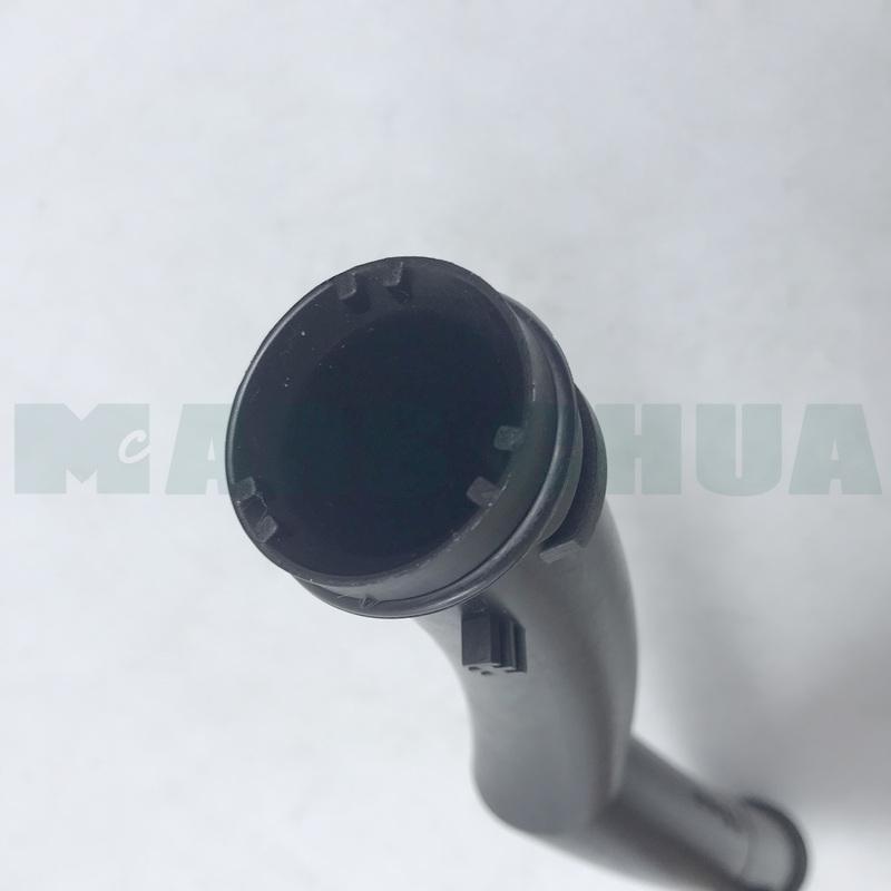 03F121065A engine coolant water pipe is suitable for Volkswagen Beetle, Caddy, Golf and Jetta.