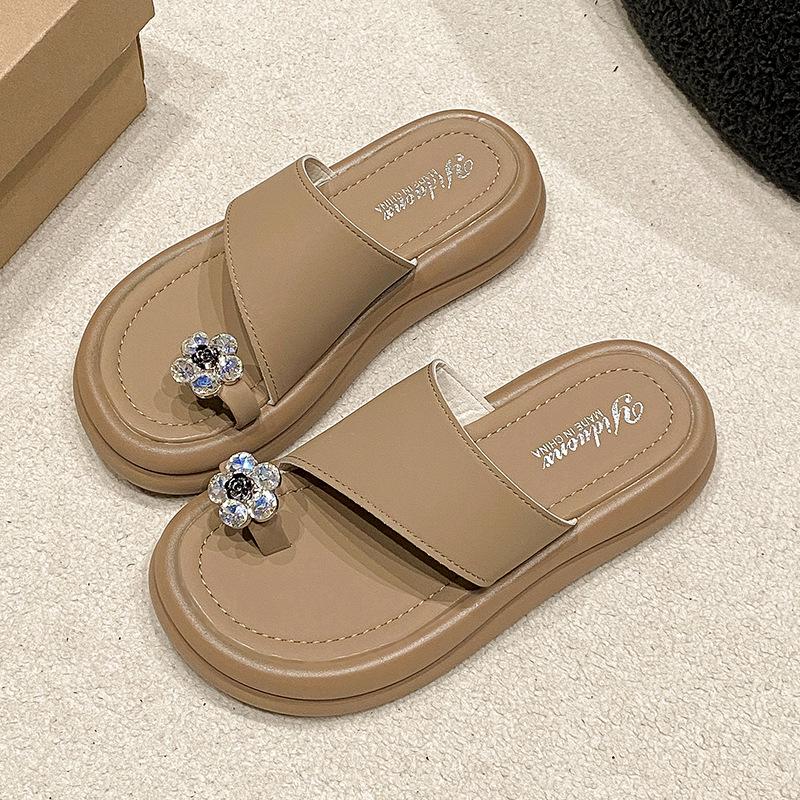 Thick-soled Slippers Outer Wear 2025 Summer New Outer Wear Foreign Style Flower Rhinestone Sleeve Toe Word Beach Cool Slippers Women