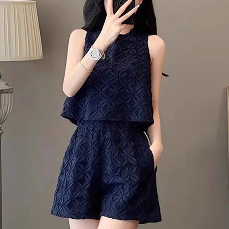 

Plus Size 2026 Summer Korean Style Two-Piece Set: Sleeveless Top & Shorts Small