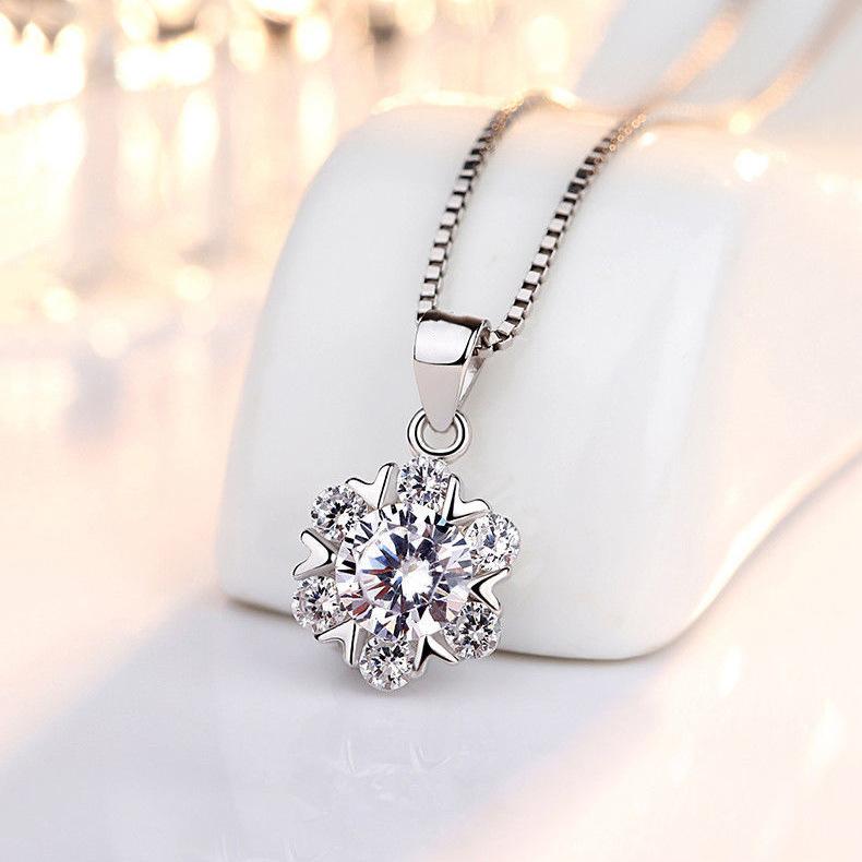 Snowflake Necklace for Women, Fashionable Temperament, Personalized Short Pendant, Collarbone Chain, Neck Chain