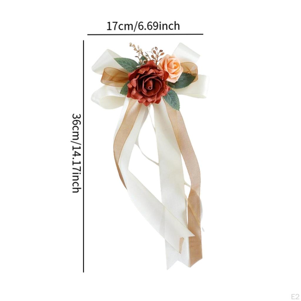 Květinová výzdoba uličkové židle se stuhami pro zvláštní příležitosti