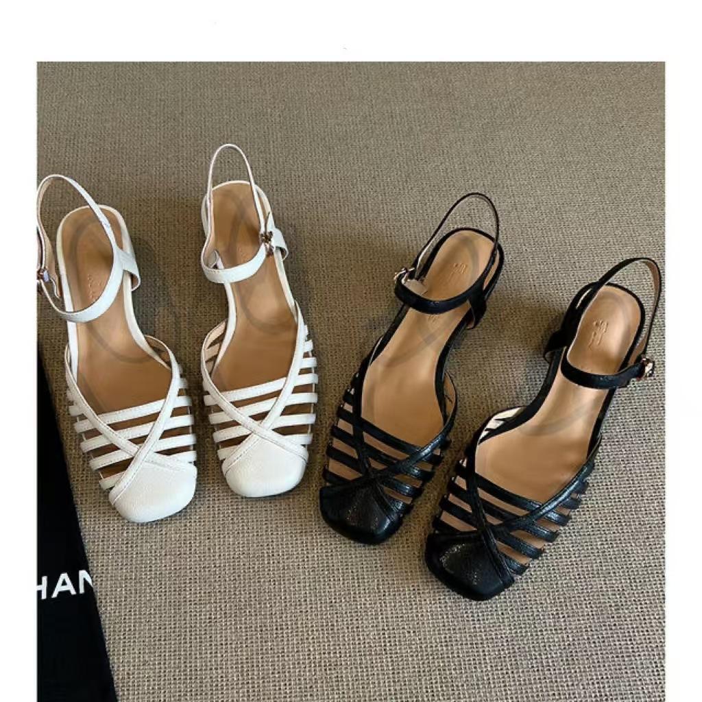 Fashion Women'S Middle Heel Sandals With A Combination Of Anti-Slip Thick And Thin Straps And A Hollowed-Out Buckle At The Back