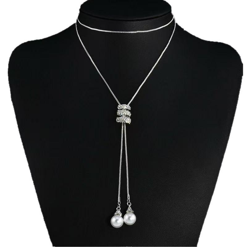 Chic Pull-Out Sweater Necklace for Women: High-End, Versatile, Light Luxury with Tassel & Pearl, Perfect for Autumn/Winter.