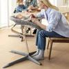 Stokke (Offiziell) Nomi Neugeborenen-Set, Weiß, Neugeborenen-Sitz, Stufenlos verstellbarer Winkel, für Neugeborene bis 6 Monate, Einfache Montage, Tripp Trapp Hochstuhl