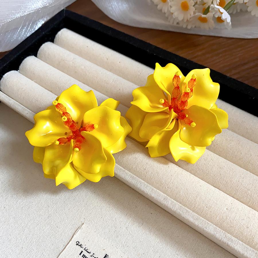 Silver Needle Acrylic Three-dimensional Flower Earrings Female Mori Small Fresh Cute Sweet Earrings Seaside Holiday Earrings