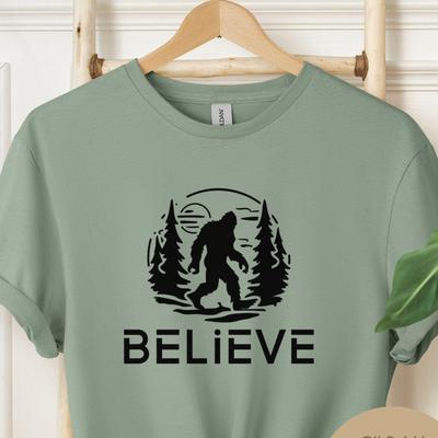 Oberteile – T-Shirts