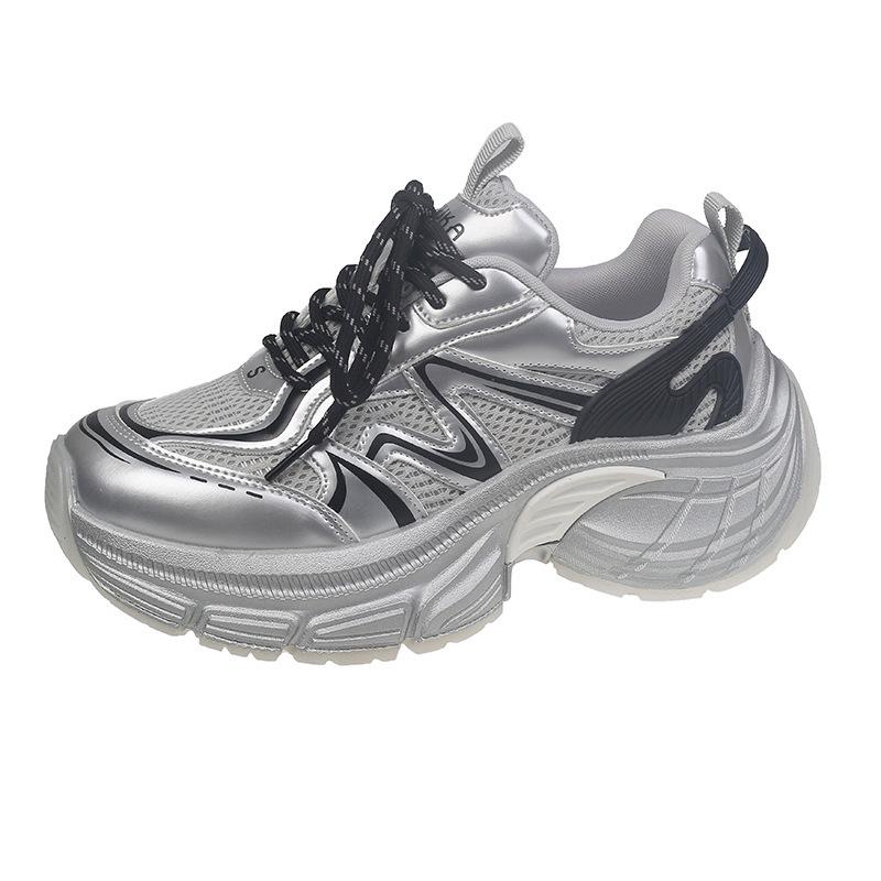 

Silver gray popular dad shoes girl 2025 new breathable mesh sports shoes jogging shoes thick sole increases height and shows small feet 35