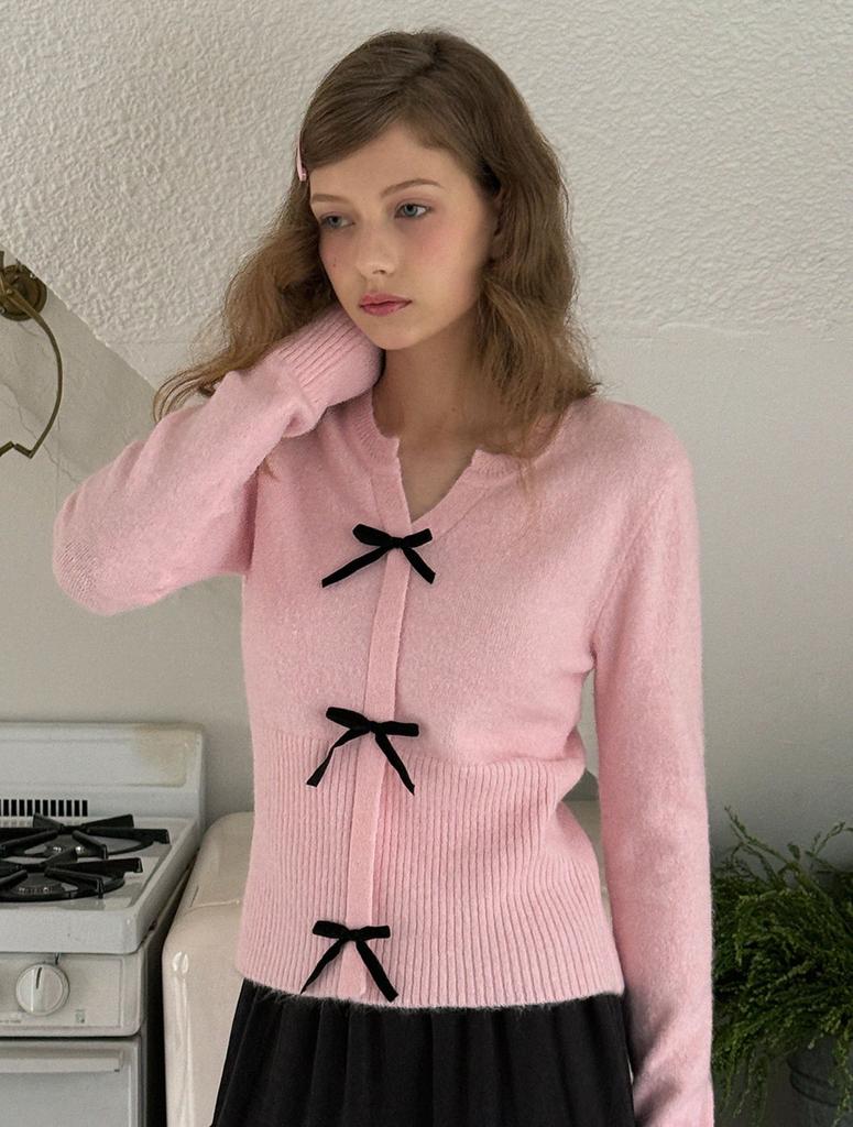 Teuwi Landon Three-Ribbon V-Neck Knit