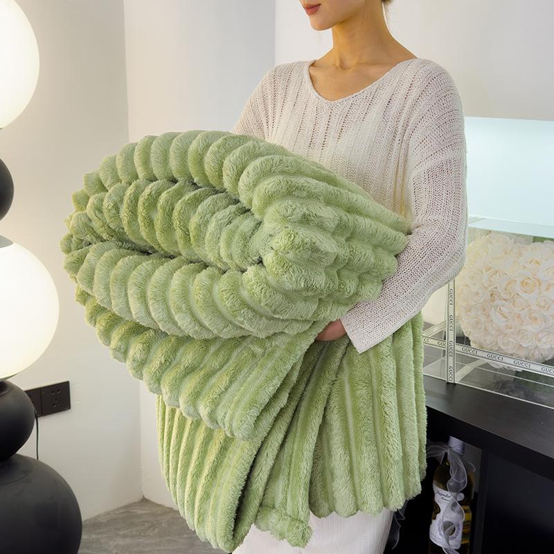 Luxurious Ribbed Flannel Blanket with Imitation Rabbit Fur