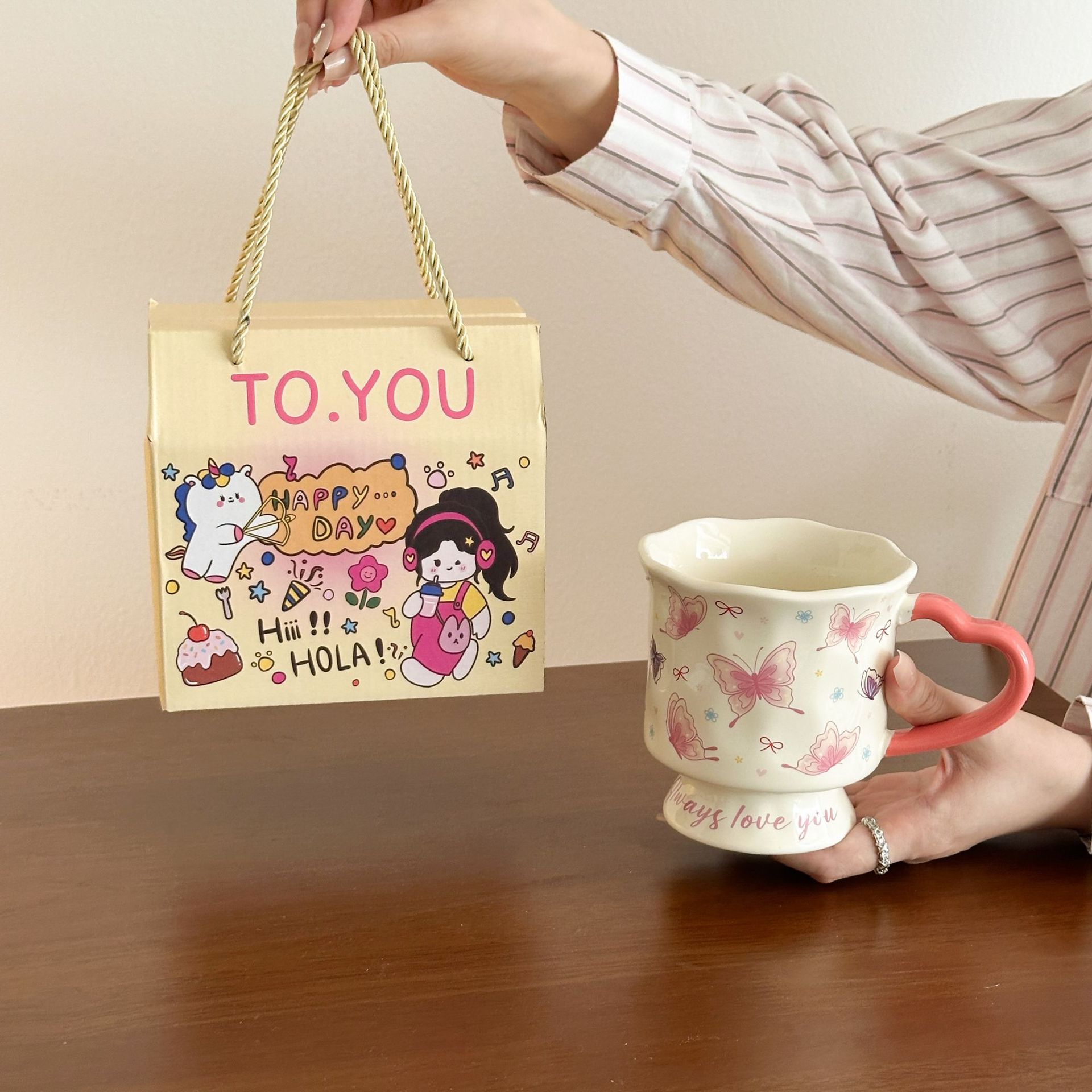 

Продвинутый Дизайн Бокал Расписанная Вручную Кружка Керамическая Чашка Бытовая Чашка для Питьевой Воды Чашка для Кофе для Девочек Сувенир 301-400ml