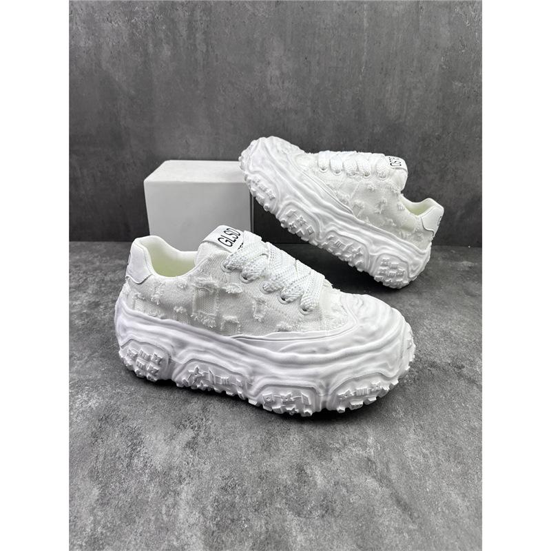 Letnie nowe wygodne i oddychające buty sportowe na grubej podeszwie z postrzępionego materiału codzienne buty typu "dad shoes" gl