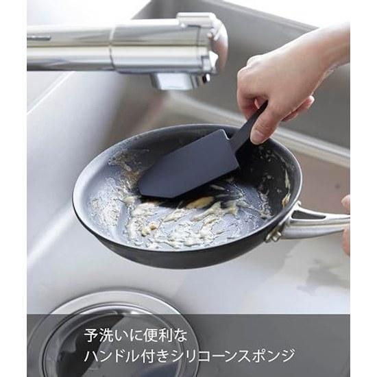Yamazaki Magnet Handle Silicone Sponge Black Tower 1886 Approximately W6D19.5H6.5cm Dishwasher Safe Floating Storage Pre-wash Kitchen Brush