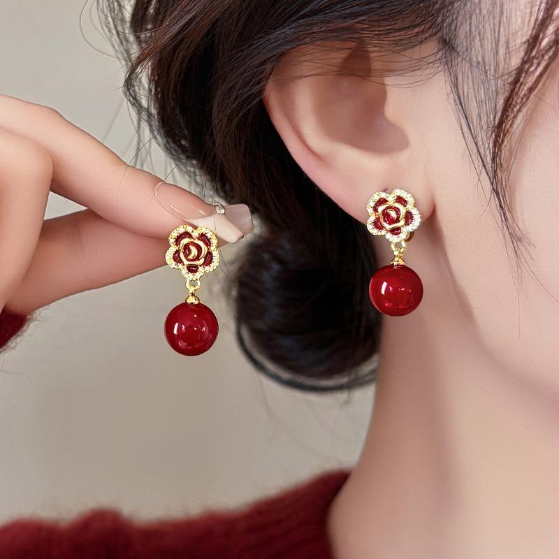 Real gold electroplated silver needle zircon flower stud earrings exquisite elegance niche temperament earrings light luxury high-end earrings women