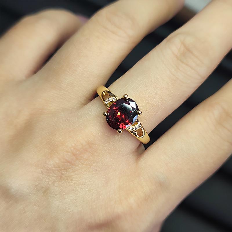 

Имитация гранатово-красного кольца 8 × 10 мм Женственность Премиальное позолоченное кольцо с красным камнем Регулируемое opening adjustable