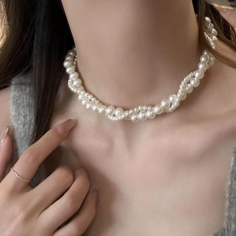 

Ожерелье-чокер из двухслойного жемчуга в стиле французского барокко — шикарная и универсальная цепочка на ключицу