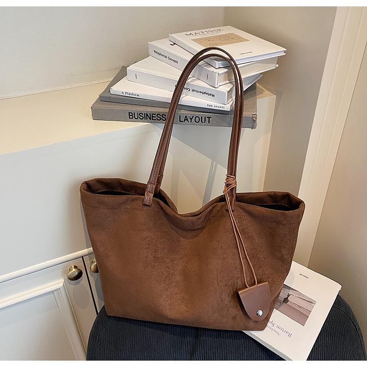 Suede Bag Women's Large Capacity Autumn and Winter Shoulder Bag Matte Retro Commuter Tote Bag