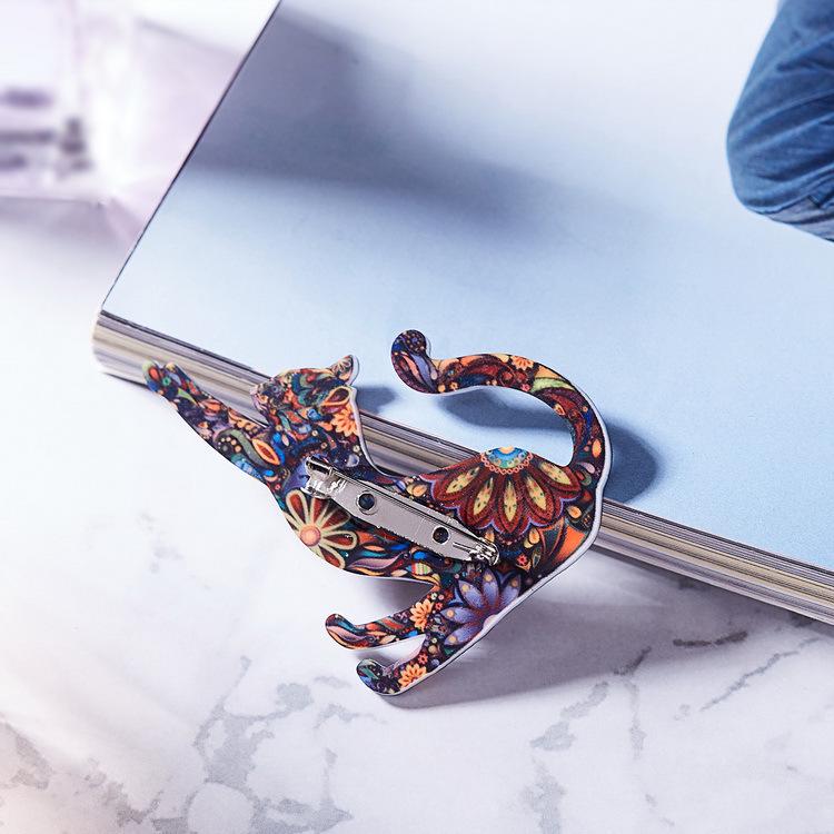 Retro Cat Brooch - European & American Style, Fashionable Acrylic Animal Pin