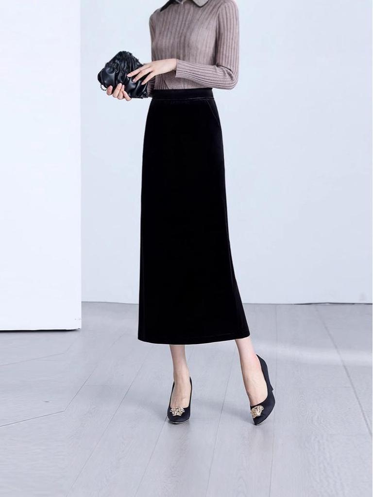 Golden Velvet Slit Pencil Skirt - Women's Spring/Autumn 2026 Collection