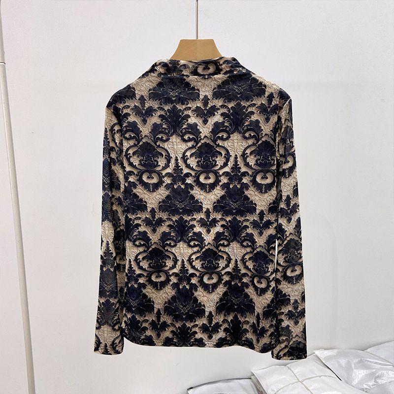 Noble and Sophisticated Trendy and Fashionable Long Sleeved Top with Mesh as the Base Layer