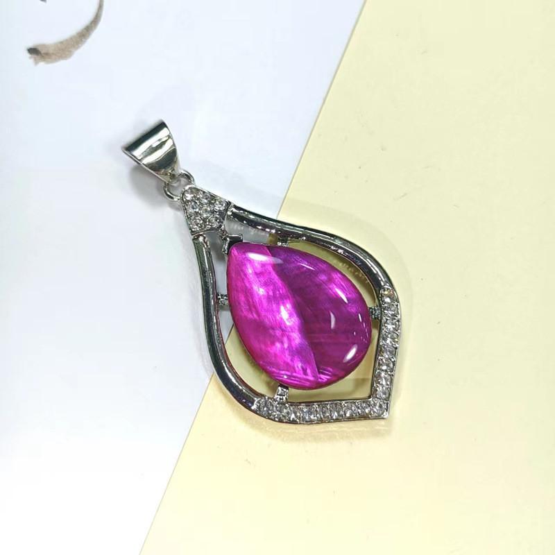 Geometric Shell Pendant Necklace With Abalone Beads And Gold Inlay For Fashion Jewelry Lovers