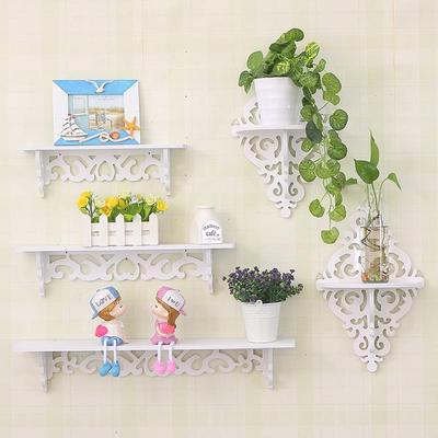 Creative Living Room Wall-Mounted Shelf - One-Word Partition Decoration