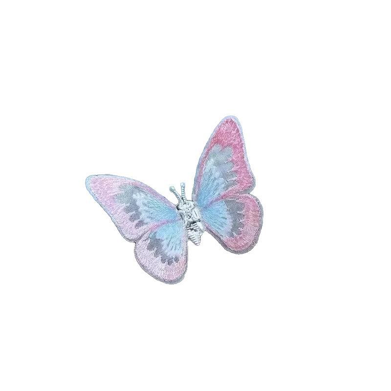 Butterfly Motion Car Vent Ornament: Creative Center Console Decoration