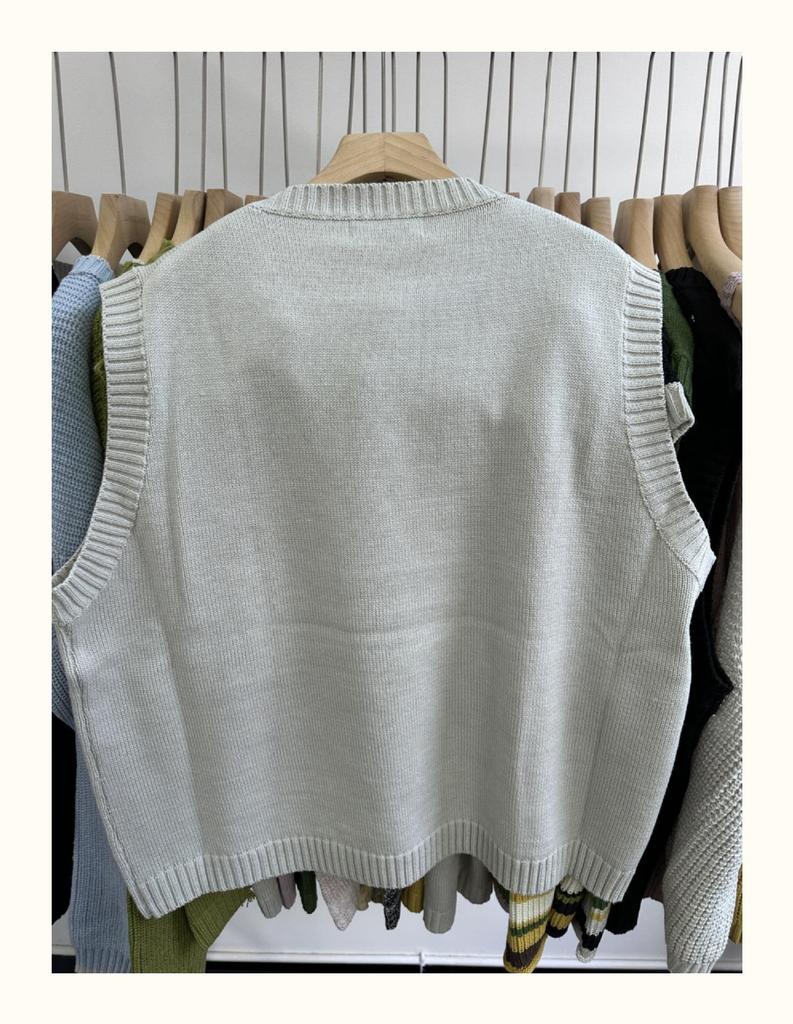 Xiao Wang's Spring Korean Cartoon Loose Knit Sweater Vest (Plus Size)