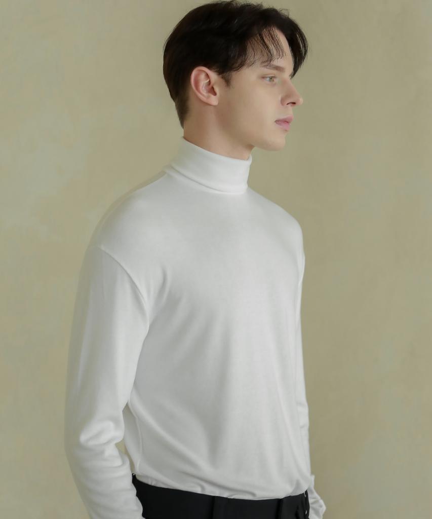 ESN Perfect Turtleneck Knit T-Shirt Off White